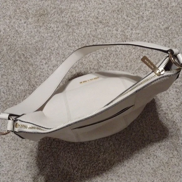 Michael kors purse - Picture 5 of 14